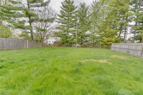 617 Reading Dr, Springfield, OH 45505 photo 12