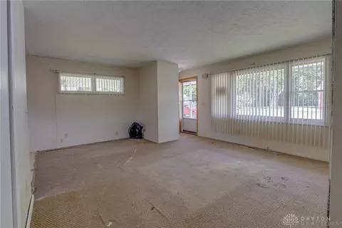 1469 Southgate Ave, Springfield, OH 45506 photo 6