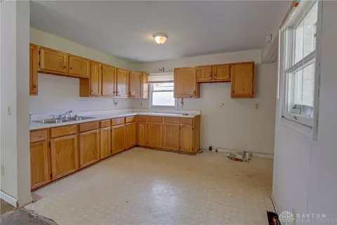 1469 Southgate Ave, Springfield, OH 45506 photo 7