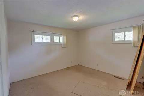 1469 Southgate Ave, Springfield, OH 45506 photo 9
