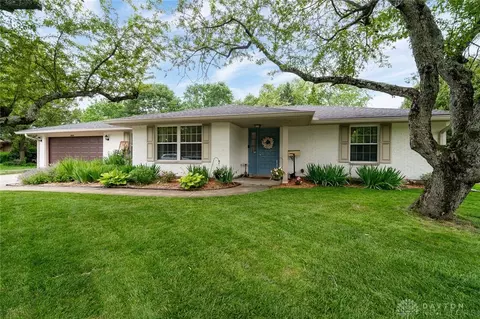 5924 Overbrooke Rd, Centerville, OH 45440 photo 2