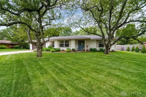 5924 Overbrooke Rd, Centerville, OH 45440 photo 3