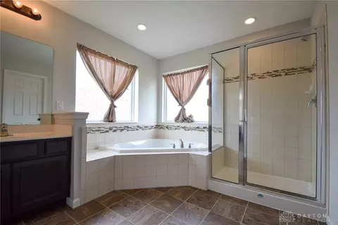 1663 Sunset Canyon Ct, Fairborn, OH 45324 photo 29
