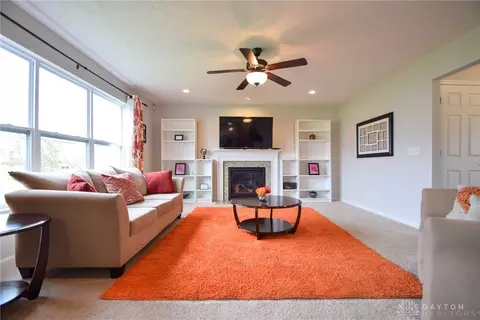 1663 Sunset Canyon Ct, Fairborn, OH 45324 photo 2