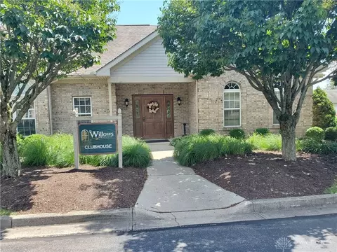 2123 Willow Run Cir, Enon, OH 45323 photo 24