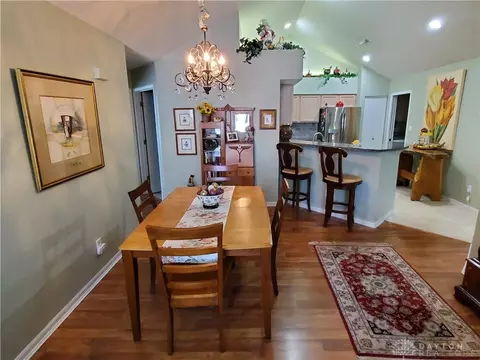 2123 Willow Run Cir, Enon, OH 45323 photo 8