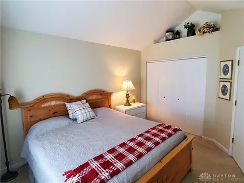 2123 Willow Run Cir, Enon, OH 45323 photo 17