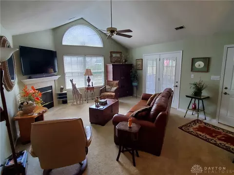 2123 Willow Run Cir, Enon, OH 45323 photo 7