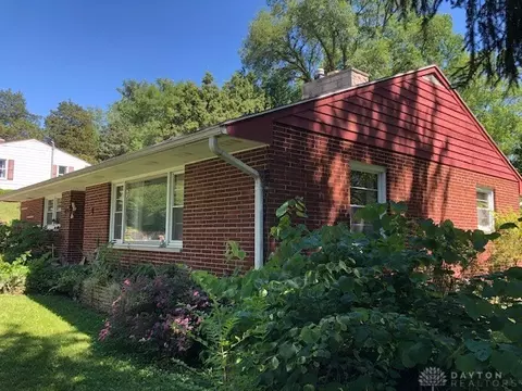 3049 Troehler Rd, Springfield, OH 45505 photo 2