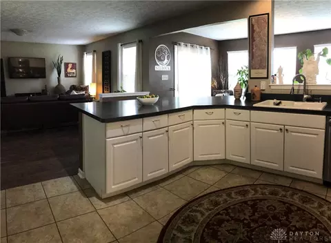 45 Cambridge Dr, Springboro, OH 45066 photo 9