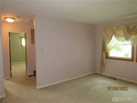 2043 Duquesne Dr, Springfield, OH 45506 photo 12