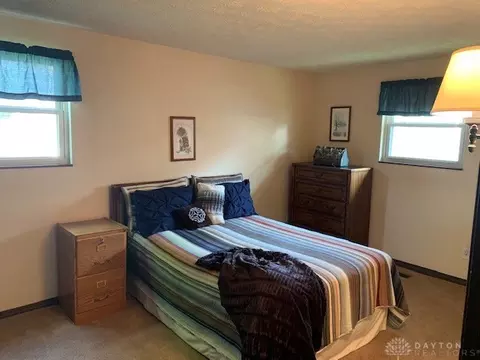 2814 Seymour Ln, Springfield, OH 45503 photo 9
