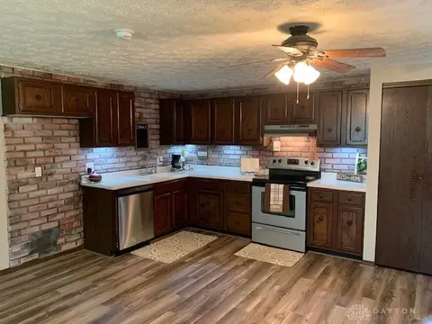 2814 Seymour Ln, Springfield, OH 45503 photo 6