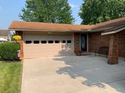 2814 Seymour Ln, Springfield, OH 45503 photo 2