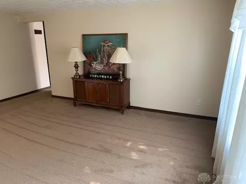 2814 Seymour Ln, Springfield, OH 45503 photo 8