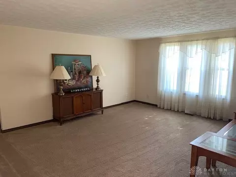 2814 Seymour Ln, Springfield, OH 45503 photo 7