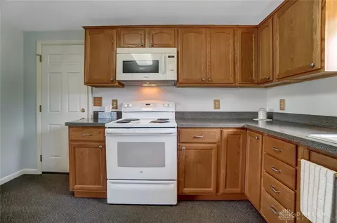 2160 E Mile Rd, Springfield, OH 45503 photo 12