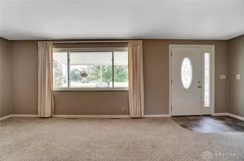 2160 E Mile Rd, Springfield, OH 45503 photo 5