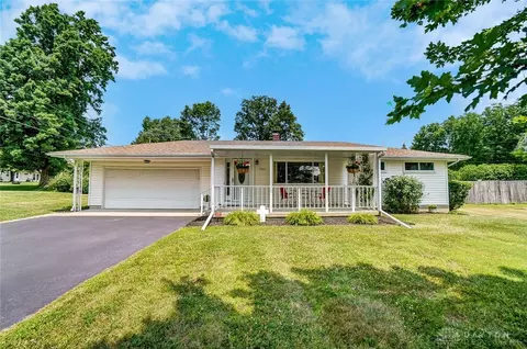 2160 E Mile Rd, Springfield, OH 45503 photo 2