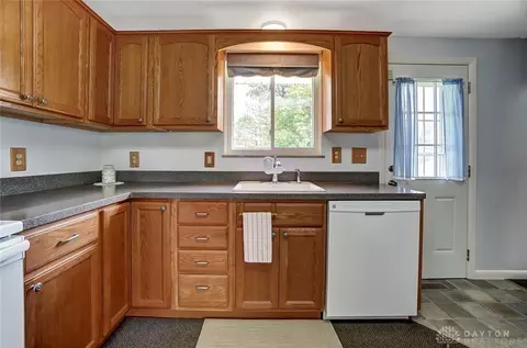 2160 E Mile Rd, Springfield, OH 45503 photo 13
