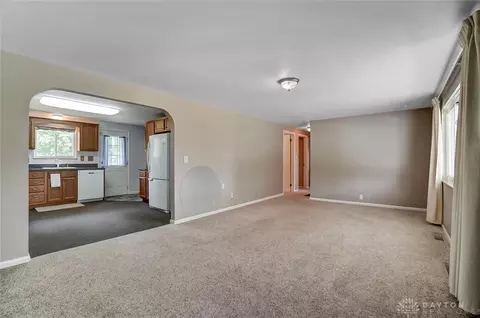 2160 E Mile Rd, Springfield, OH 45503 photo 6