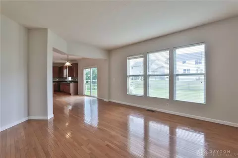 7455 Hargus Dr, Maineville, OH 45039 photo 9