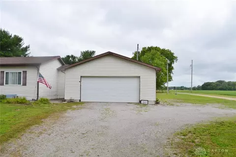 4660 Johnson Rd, Springfield, OH 45502 photo 2
