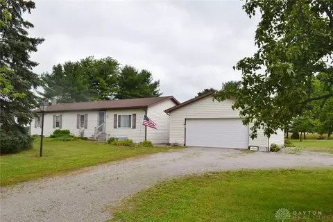 4660 Johnson Rd, Springfield, OH 45502 photo 1