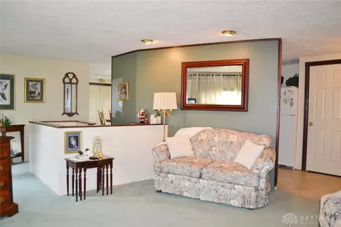 4660 Johnson Rd, Springfield, OH 45502 photo 8