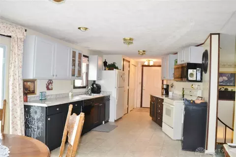 4660 Johnson Rd, Springfield, OH 45502 photo 10