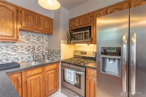 1084 Hempstead Dr, Cincinnati, OH 45231 photo 11