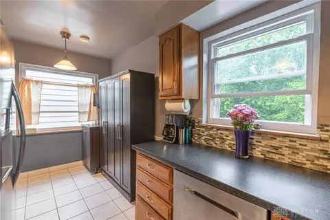 1084 Hempstead Dr, Cincinnati, OH 45231 photo 12