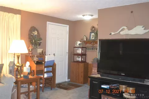900 Bowman Rd, Springfield, OH 45505 photo 5