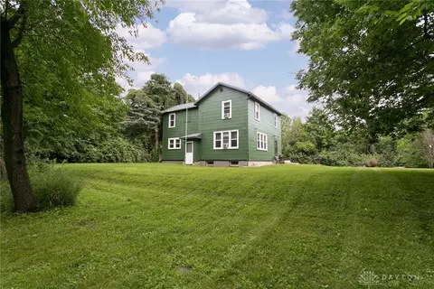 10380 Haddix Rd, Fairborn, OH 45324 photo 9