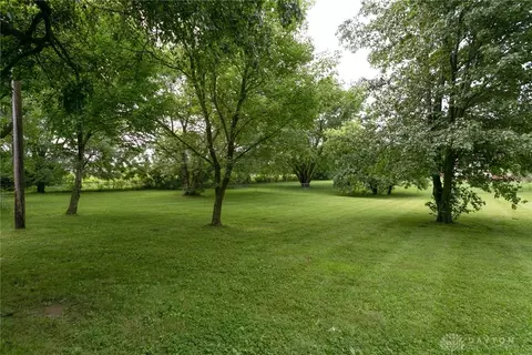 10380 Haddix Rd, Fairborn, OH 45324 photo 7