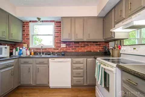 40 Willow Dr, Springboro, OH 45066 photo 8