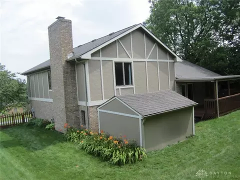 71 W Hunter Dr, Enon, OH 45323 photo 24