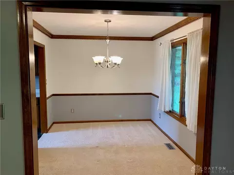 71 W Hunter Dr, Enon, OH 45323 photo 8