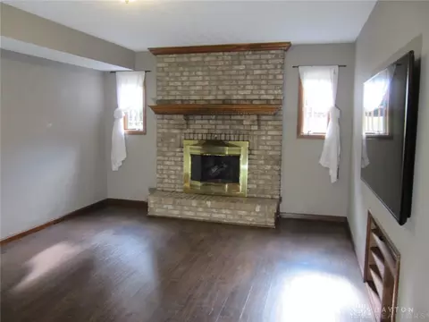 71 W Hunter Dr, Enon, OH 45323 photo 28