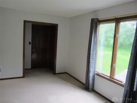 71 W Hunter Dr, Enon, OH 45323 photo 18