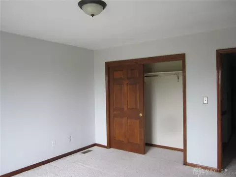 71 W Hunter Dr, Enon, OH 45323 photo 14