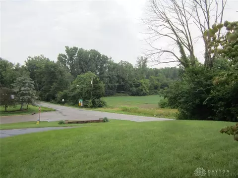 71 W Hunter Dr, Enon, OH 45323 photo 26