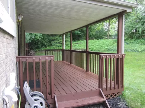 71 W Hunter Dr, Enon, OH 45323 photo 22