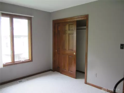 71 W Hunter Dr, Enon, OH 45323 photo 13