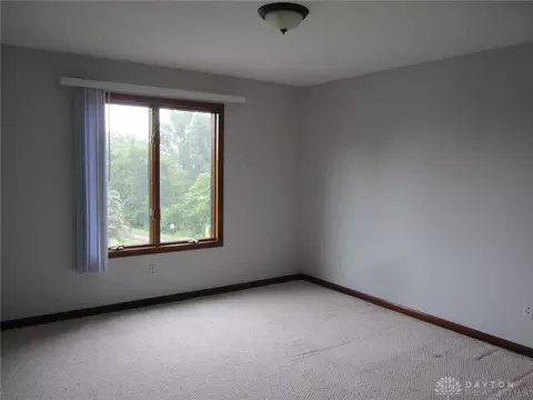 71 W Hunter Dr, Enon, OH 45323 photo 15