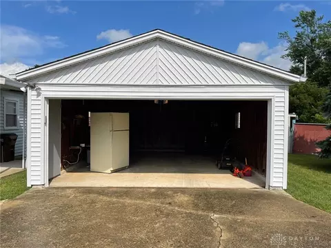 2815 Lowman St, Springfield, OH 45505 photo 9