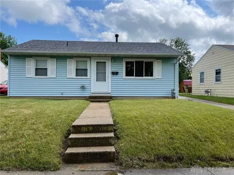 2815 Lowman St, Springfield, OH 45505 photo 2