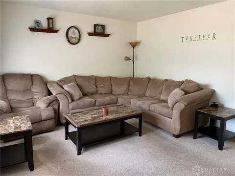 236 E Doris Dr, Fairborn, OH 45324 photo 4