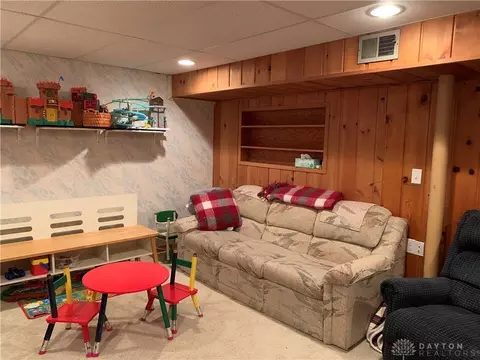 236 E Doris Dr, Fairborn, OH 45324 photo 18