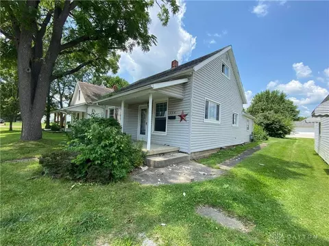 306 E Bennett St, Sidney, OH 45365 photo 2